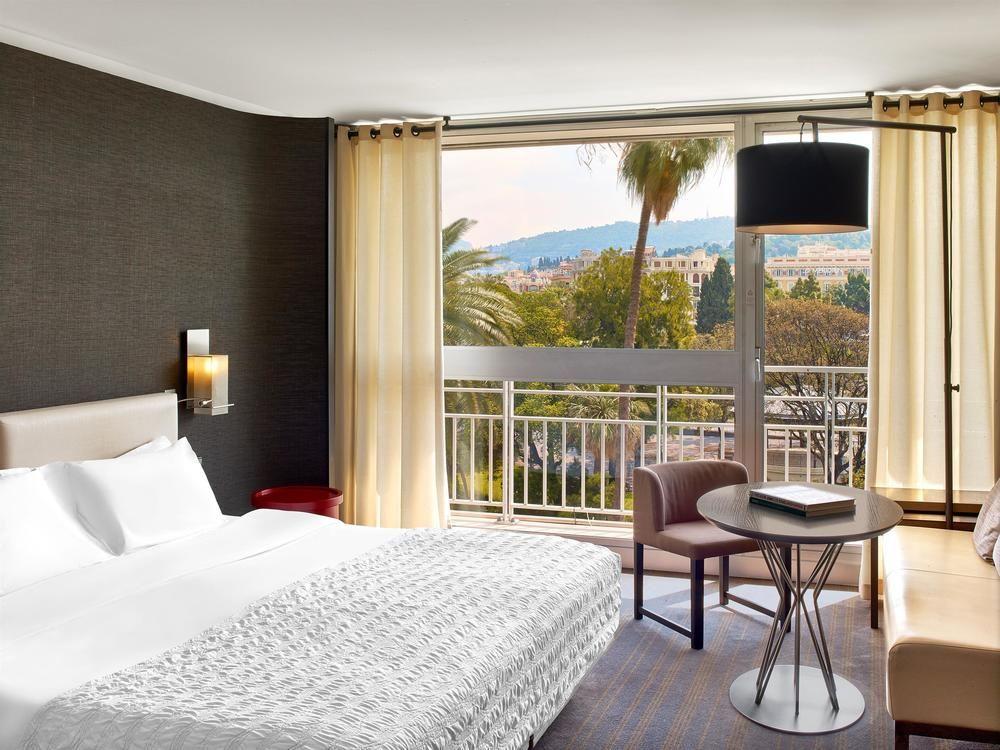 Le Meridien Hotel