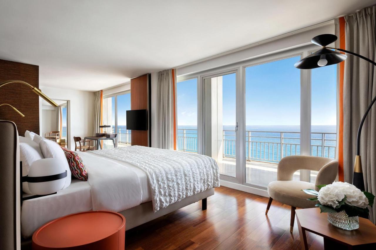 Le Meridien Hotel