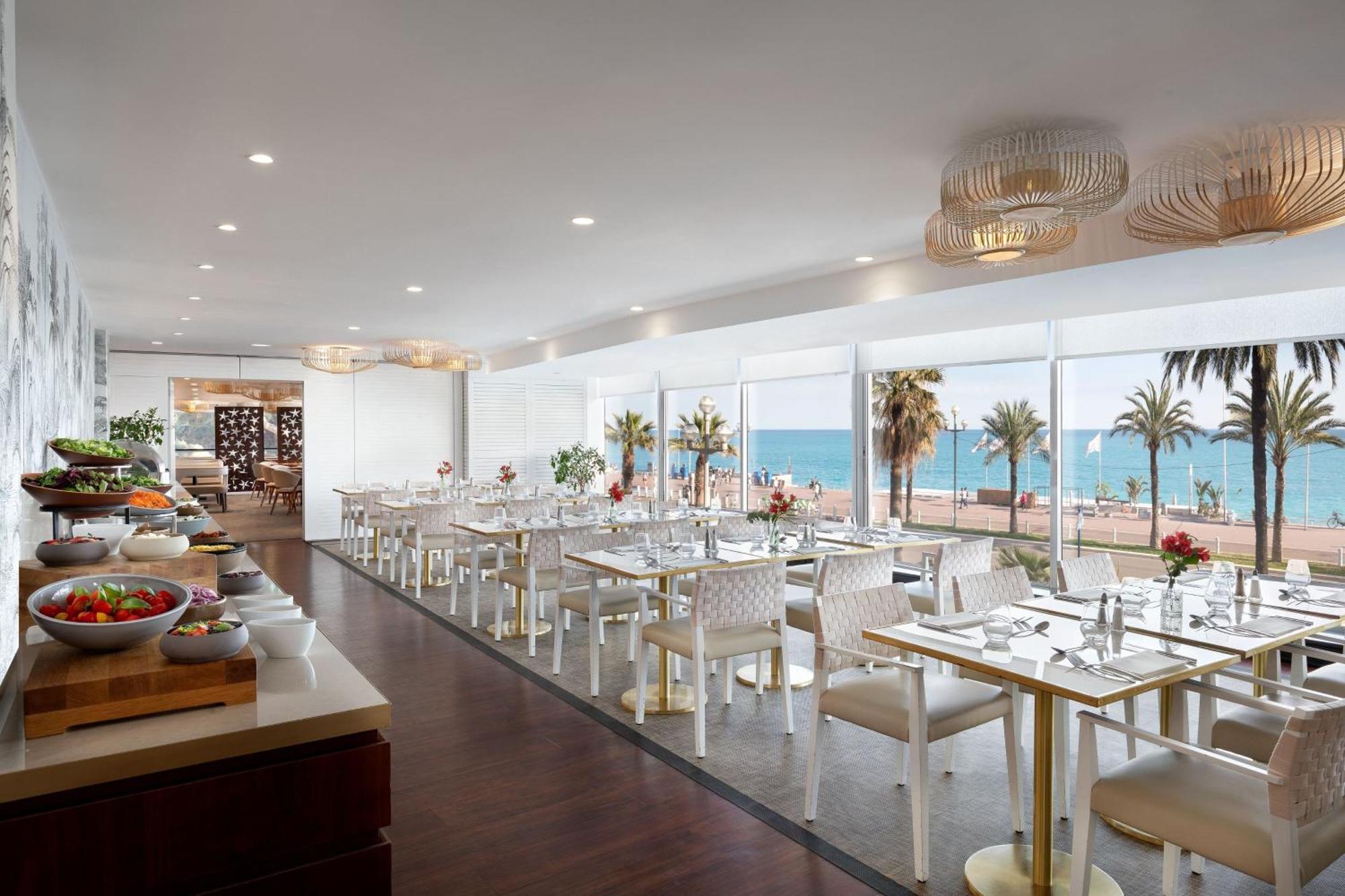 Le Meridien Hotel 4*